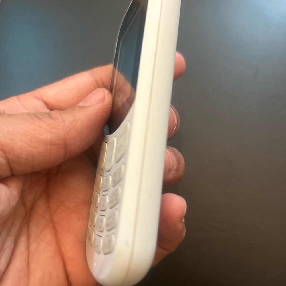 Nokia White Cell Phone - Picture 3 of 7